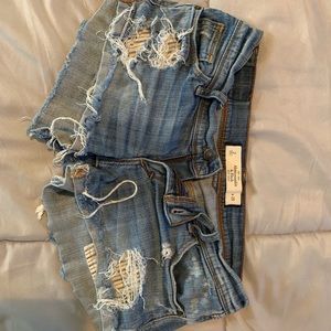 Hollister Low rise shorts!